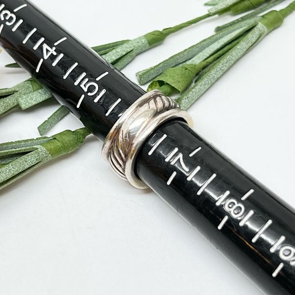 David Yurman Thoroughbred Cable Ring .925/14K Gold - Picture 9 of 9